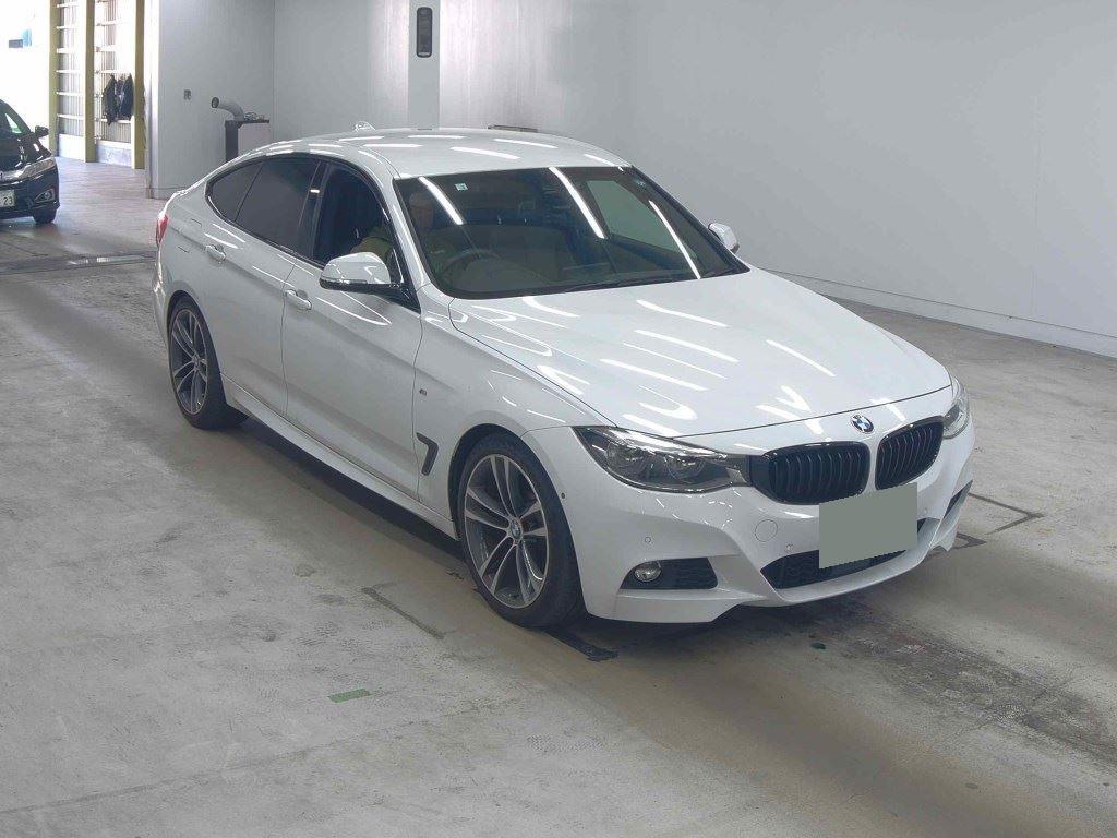 2018 BMW 320i