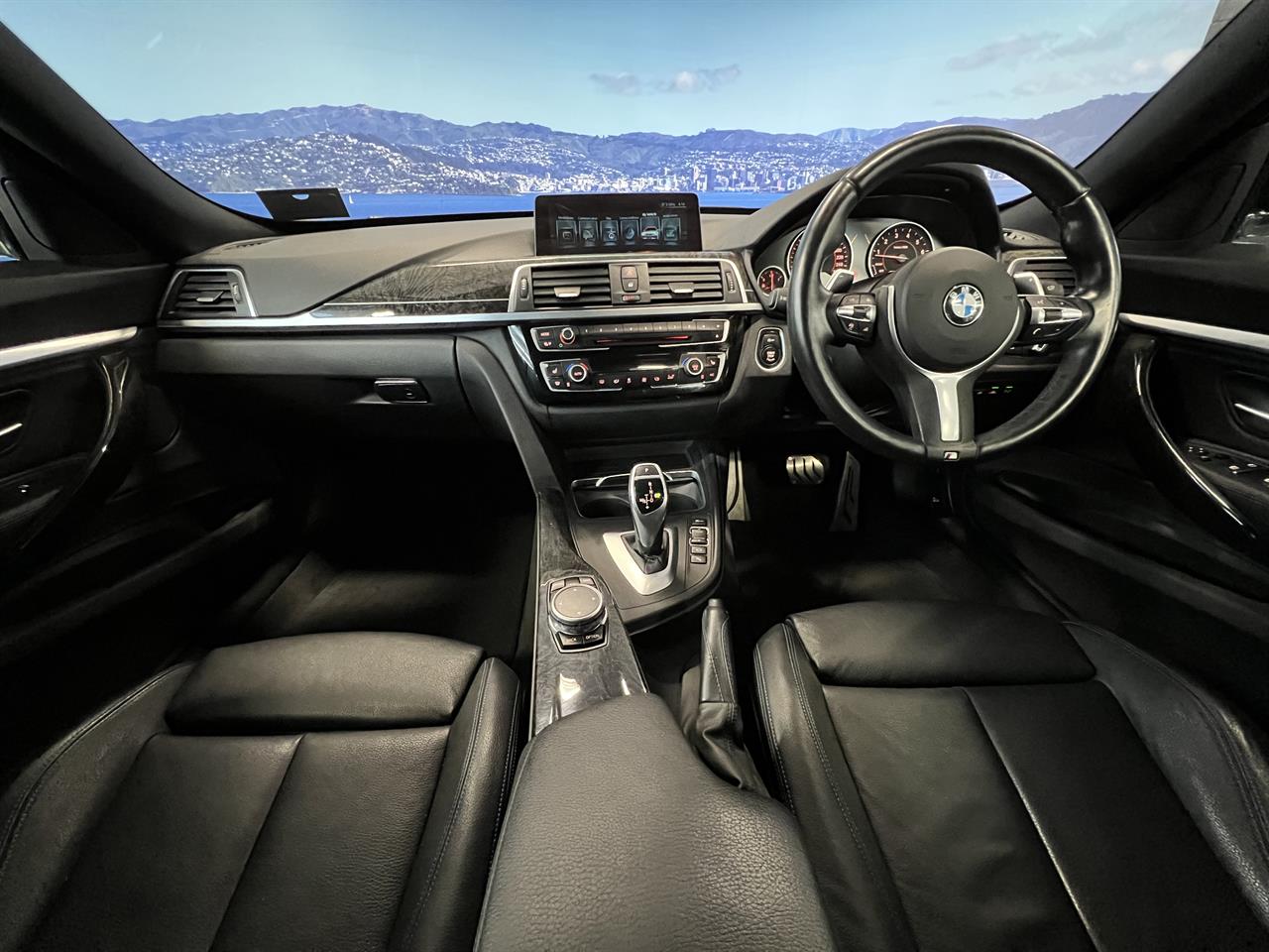 2018 BMW 320i