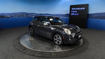 2016 Mini Cooper - Thumbnail