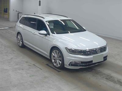 2016 Volkswagen Passat - Thumbnail