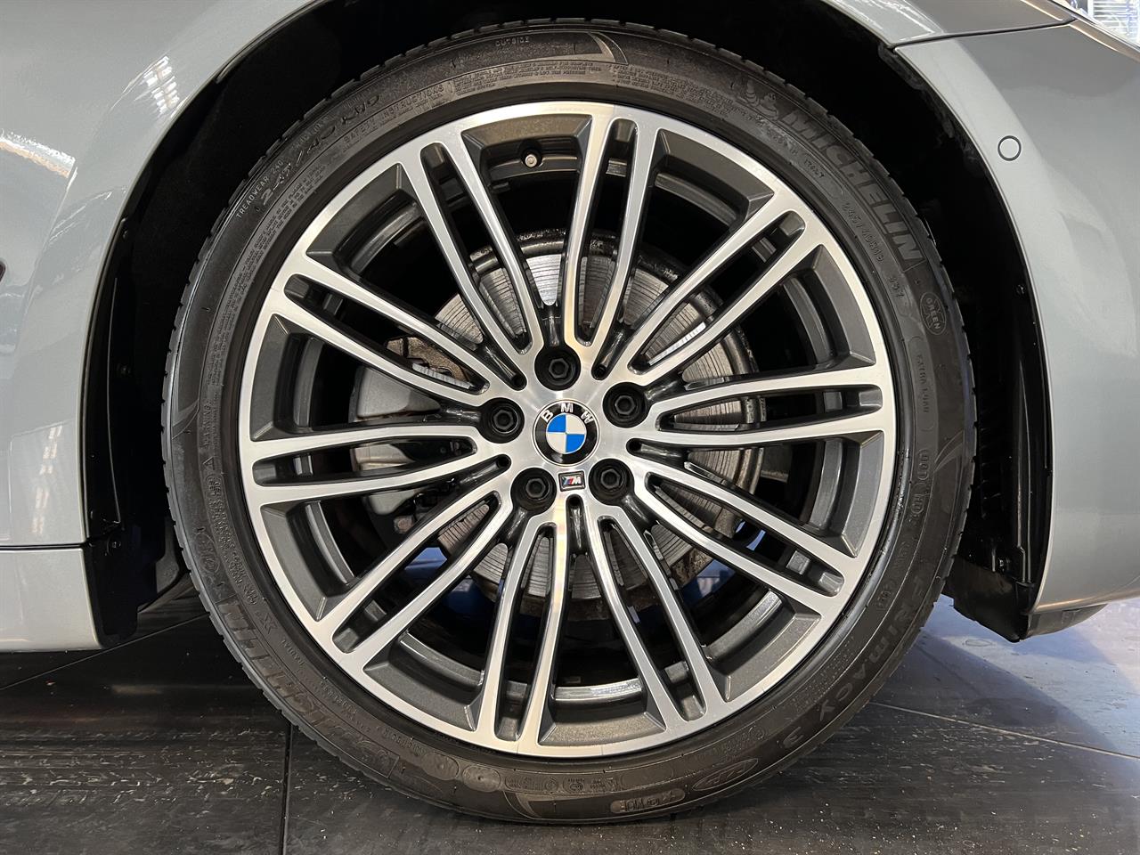 2018 BMW 523i