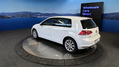 2014 Volkswagen Golf - Thumbnail