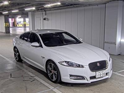 2015 Jaguar XF - Thumbnail