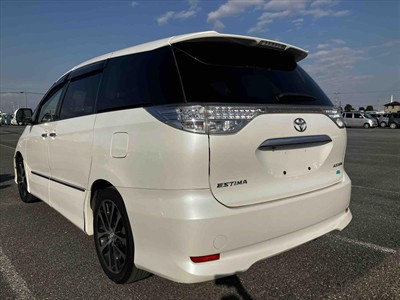 2015 Toyota Estima - Thumbnail