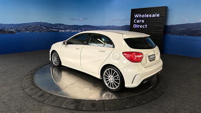 2015 Mercedes-Benz A 180 - Thumbnail