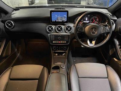 2017 Mercedes-Benz A 180 - Thumbnail