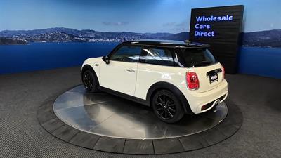 2017 Mini Cooper - Thumbnail