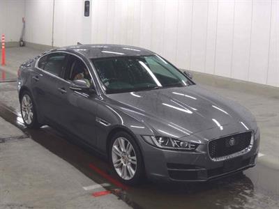 2015 Jaguar XE - Thumbnail